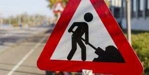 Drivers' pothole repair costs exceed 3bn (003)